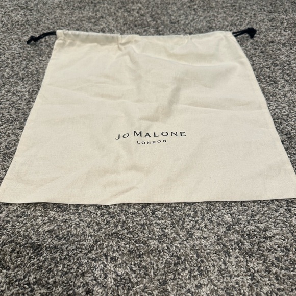 Jo Malone Cream Drawstring Pouch - Picture 1 of 1